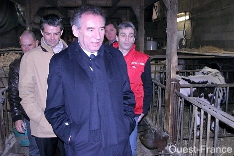 Avranches : dernière visite de campagne de François Bayrou Avranches : dernière visite de campagne de François Bayrou